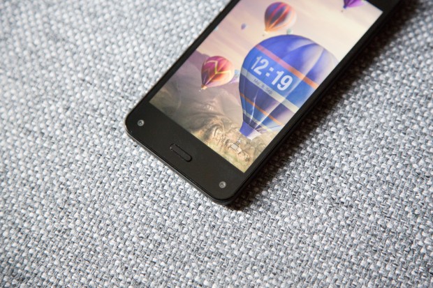 Zwei der vier Infrarotkameras des Fire Phones (Bild: Fabian Hamacher/Golem.de)